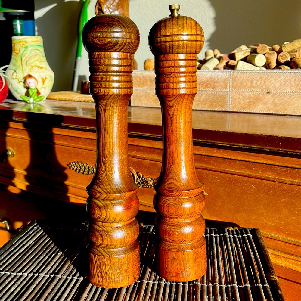 Pair of wood salt shaker and pepper mill, marked Japan